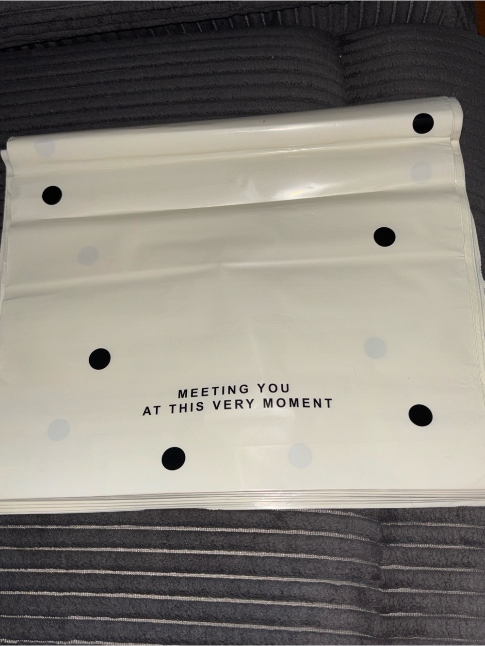 12”x14” 20 count
White Polka Dot Mailer Bag with Inspirational Text